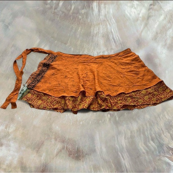 Jedzebel 80% Silk Wrap Skirt - Picture 3 of 8